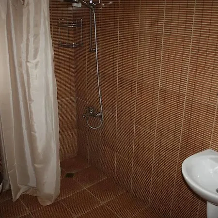 Elida Family Готель Бансько