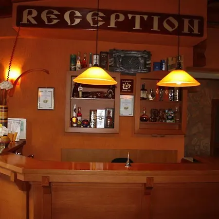 Готель Elida Family